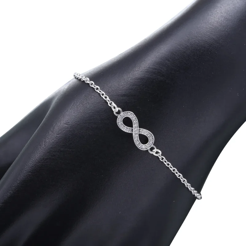 (zdjęcie do) PANDORA Symbol of Infinity Bracelet, Clear CZ - Wyświetl 3