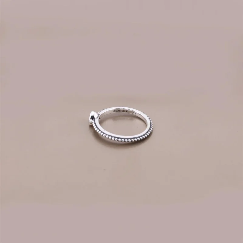 (zdjęcie do) PANDORA Delicate Red Heart Ring - Wyświetl 3