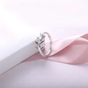 PANDORA Laurel Leaves Ring
