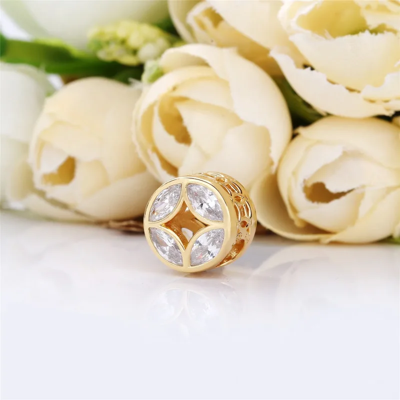 (zdjęcie do) Charms Good Fortune Coin, PANDORA Shine™ - Wyświetl 3