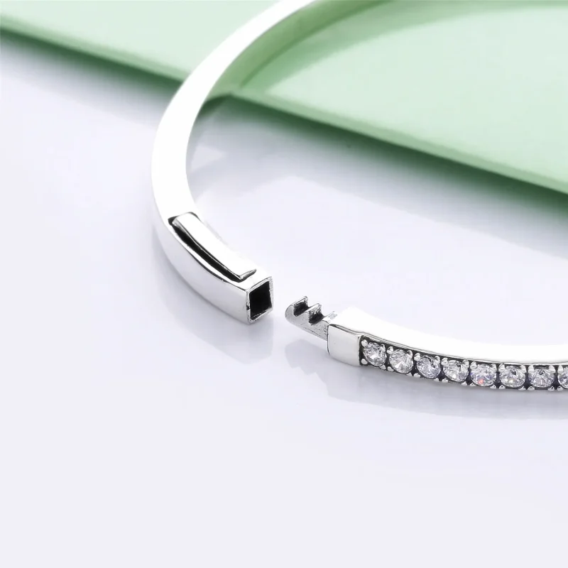 (zdjęcie do) Srebrna bransoletka wishbone bangle, cyrkonia sześcienna, PANDORA PL - Wyświetl 4