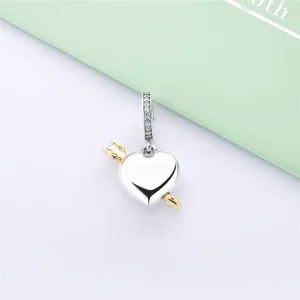 Zawieszka Limitowana edycja Arrow of Love, PANDORA Shine™