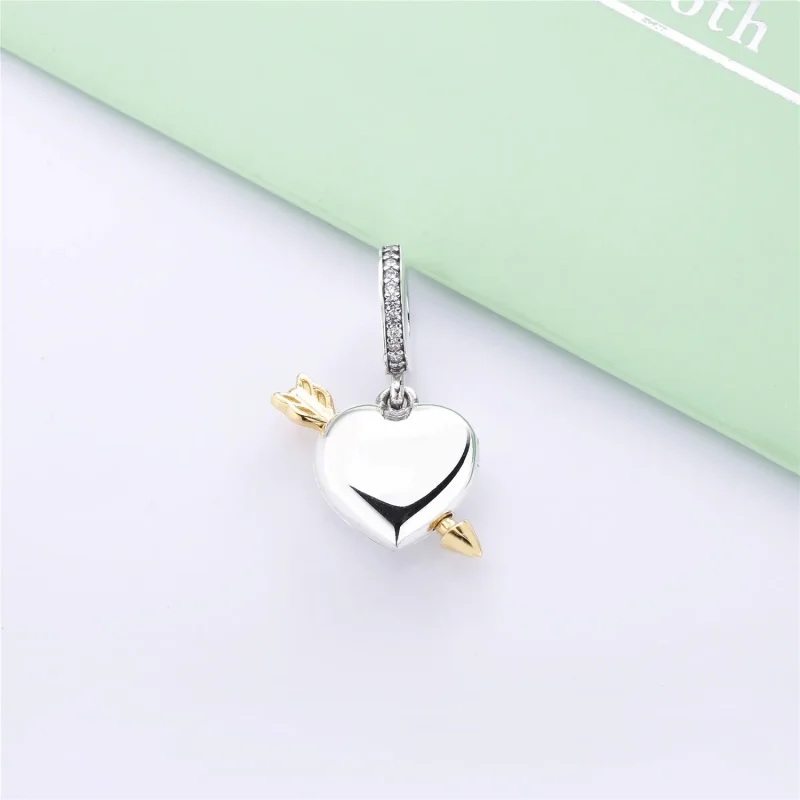 (zdjęcie do) Zawieszka Limitowana edycja Arrow of Love, PANDORA Shine™ - Wyświetl 3
