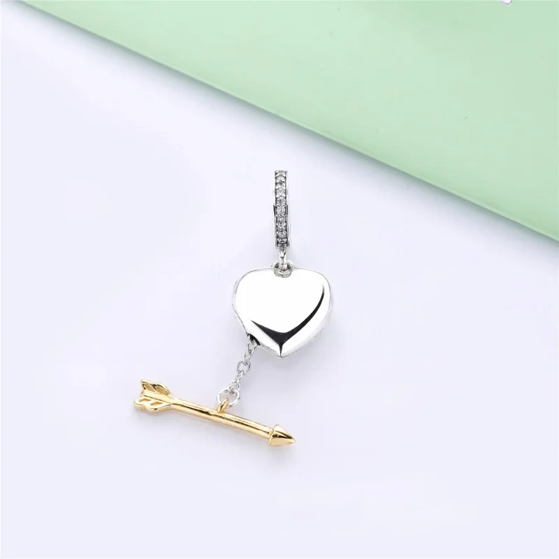 (zdjęcie do) Zawieszka Limitowana edycja Arrow of Love, PANDORA Shine™ - Wyświetl 5