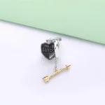 Zawieszka Limitowana edycja Arrow of Love, PANDORA Shine™