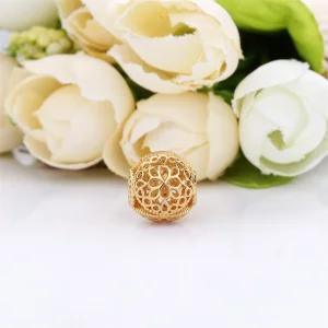Charms Ażurowy kwiat, Pandora Shine, Srebro pozłacane – PANDORA P