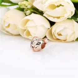 Charms PANDORA Błyszcząca lwia księżniczka 788024CZM