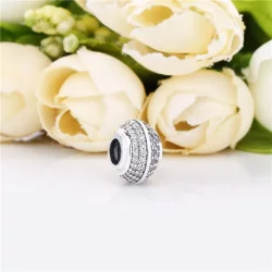 Charms PANDORA Błyszczący Pavé 798066CZ