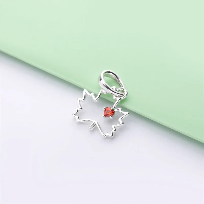 (zdjęcie do) Zawieszka PANDORA Symbol Kanady 398026CZR-45 - Wyświetl 2