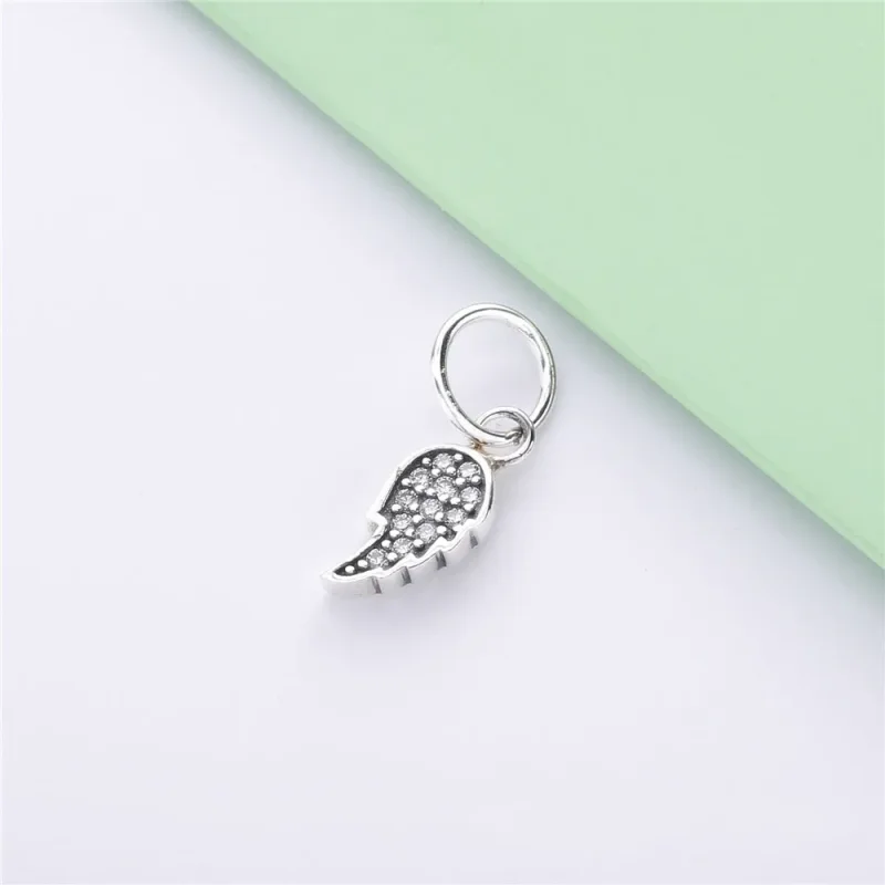 (zdjęcie do) Zawieszka PANDORA Symbol wskazówek 791352CZ - Wyświetl 2