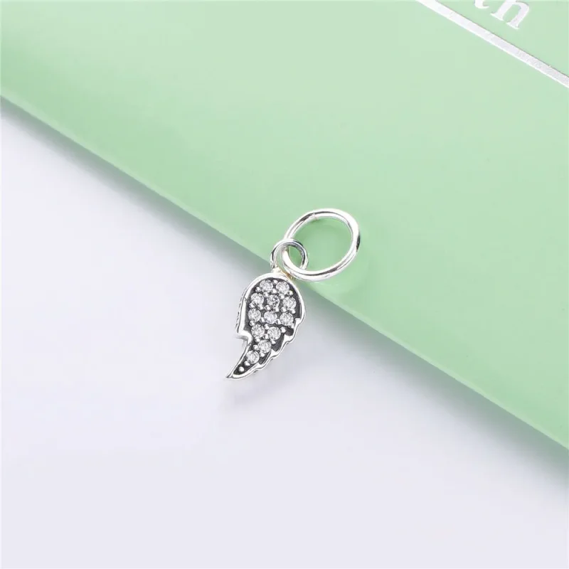 (zdjęcie do) Zawieszka PANDORA Symbol wskazówek 791352CZ - Wyświetl 3