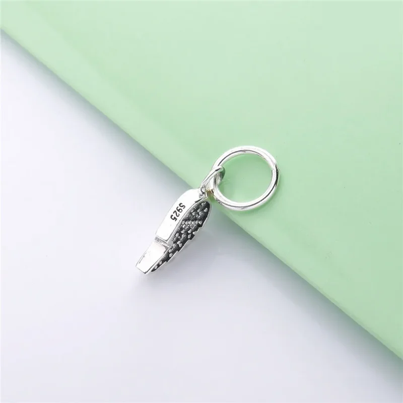 (zdjęcie do) Zawieszka PANDORA Symbol wskazówek 791352CZ - Wyświetl 5