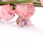Charms PANDORA Błyszczący liść Pavé 788322NPMMX