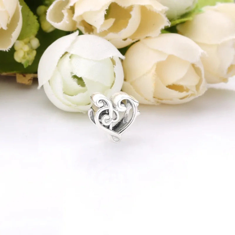 (zdjęcie do) Charms PANDORA Sercowy klucz wiolinowy 798346 - Wyświetl 2