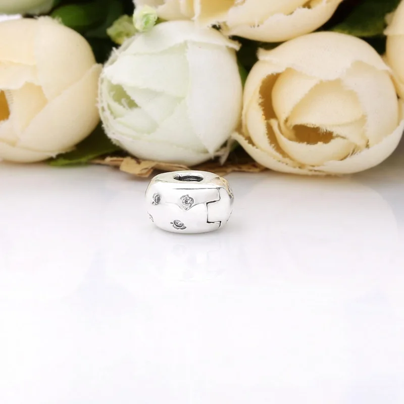 (zdjęcie do) Klips PANDORA Błyszczące liście 798345CZ - Wyświetl 2