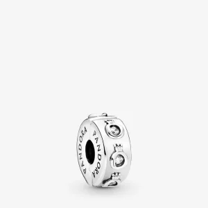 Klips PANDORA Błyszczący Monogram 798326CZ
