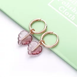 Kolczyki Pandora Rose z listkami z różowego szkła Murano 288317PMU