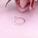 Srebrny pierścionek PANDORA Wishbone, cyrkonia sześcienna 198282CZ