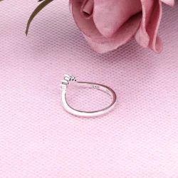 Srebrny pierścionek PANDORA Wishbone, cyrkonia sześcienna 198282CZ