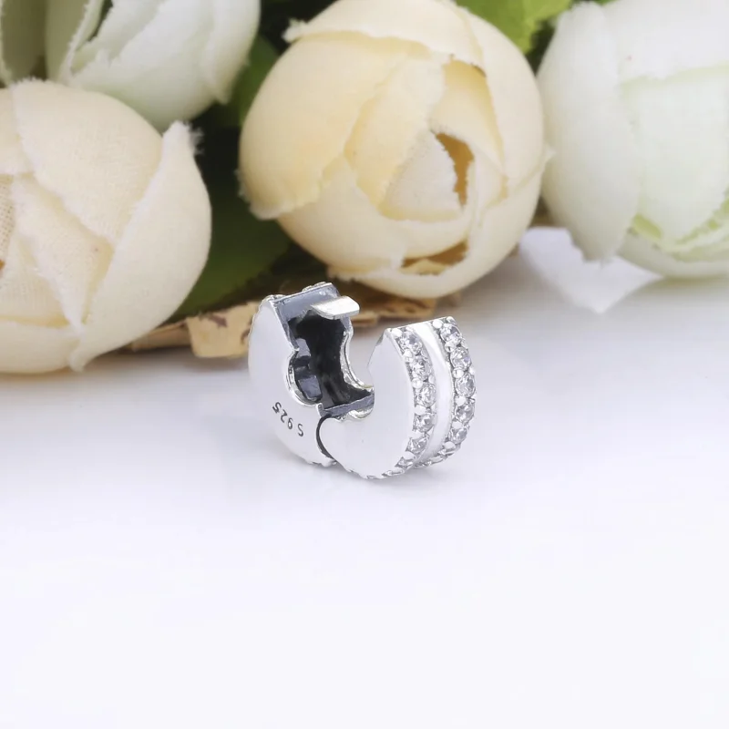 (zdjęcie do) Klips PANDORA pavé z dwoma pasmami cyrkonii 798422C01 - Wyświetl 4