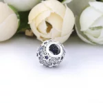Odległe gwiazdy – Charms PANDORA pavé 798467C01