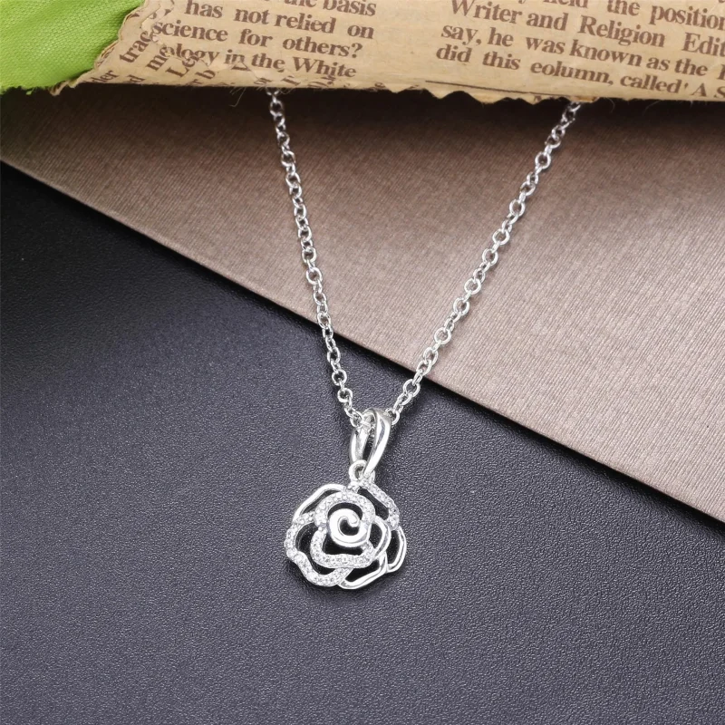(zdjęcie do) Srebrny Naszyjnik PANDORA z zawieszką 390368CZ-90 - Wyświetl 2