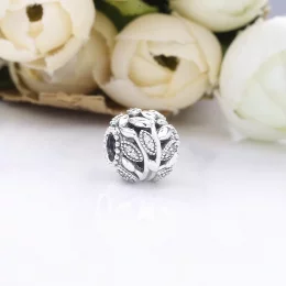 Ażurowy charms Pandora z drzewem rodzinnym 798879C01