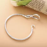 Bransoletka bangle Pandora z węzłem nieskończoności 598893C00