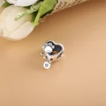 Lśniący Charms Pandora z sercem i odciskiem psiej łapy 798873C01