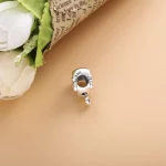 Lśniący Charms Pandora z sercem i odciskiem psiej łapy 798873C01