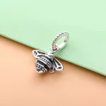 Pandora Wisiorek Lśniąca królowa pszczół 398840C01