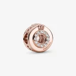 Charms O pavé w koronie