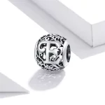 Charms Typu Pandora Kwiatowa Ażurowy Litera E - SCC1444-E