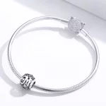 Charms Typu Pandora Kwiatowa Ażurowy Litera M - SCC1444-M