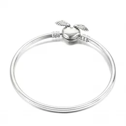 Bransoletka Bangle Pandora Skrzedłam serce - 599379C00