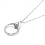 Mała zawieszka Pandora Moments O Różowe pavé - 399097C02