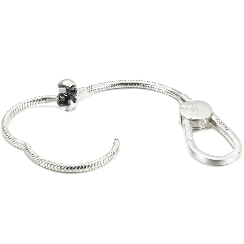 (zdjęcie do) Duży brelok do torebki na charmsy Pandora Moments - 399571C00 - Wyświetl 4