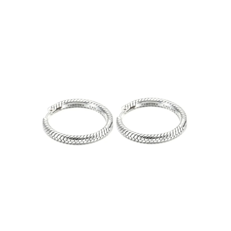 (zdjęcie do) Kolczyki obręcze Pandora Moments Charm - 299532C00 - Wyświetl 2