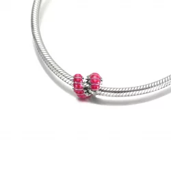 Charms PANDORA z uroczą zwiniętą gąsienicą - 790762C01