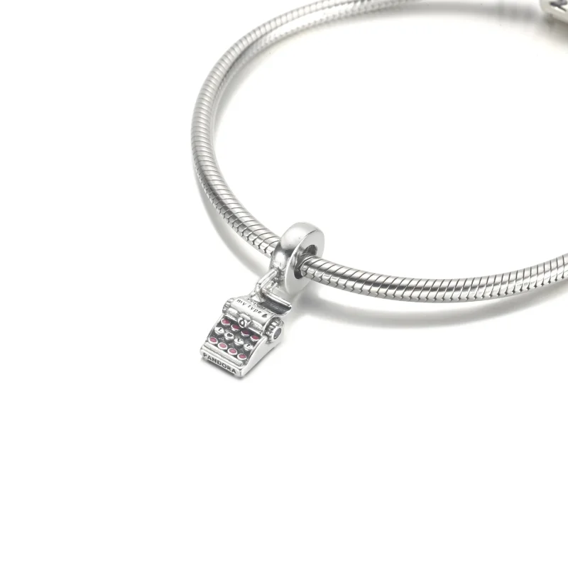 (zdjęcie do) Zawieszka PANDORA Maszyna do pisania - 790069C01 - Wyświetl 5
