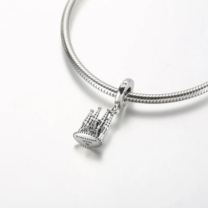 (zdjęcie do) Pandora Barcelona Monument Dangle Charm - 792709C01 - Wyświetl 4