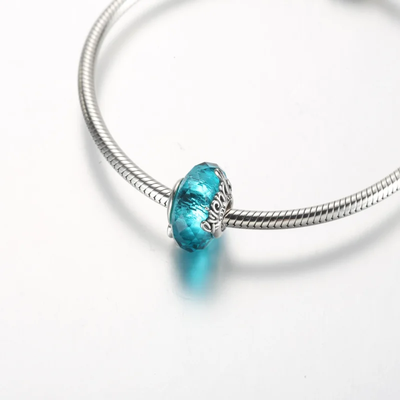 (zdjęcie do) Pandora Fasetkowana zawieszka przyjaźni ze szkła Murano - 792762C01 - Wyświetl 4
