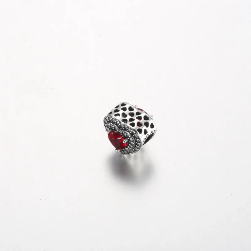 (zdjęcie do) Pandora Iskrający Charm Serce o Wielopoziomowym Wykończeniu - 799218C02 - Wyświetl 3