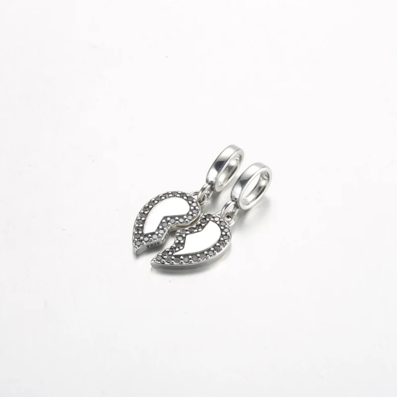 (zdjęcie do) Pandora Przyjaciele Wiszący Charm Serce do Podziału - 792743C01 - Wyświetl 2