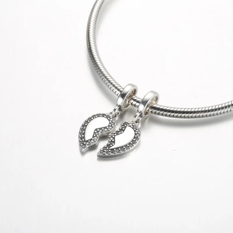 (zdjęcie do) Pandora Przyjaciele Wiszący Charm Serce do Podziału - 792743C01 - Wyświetl 5