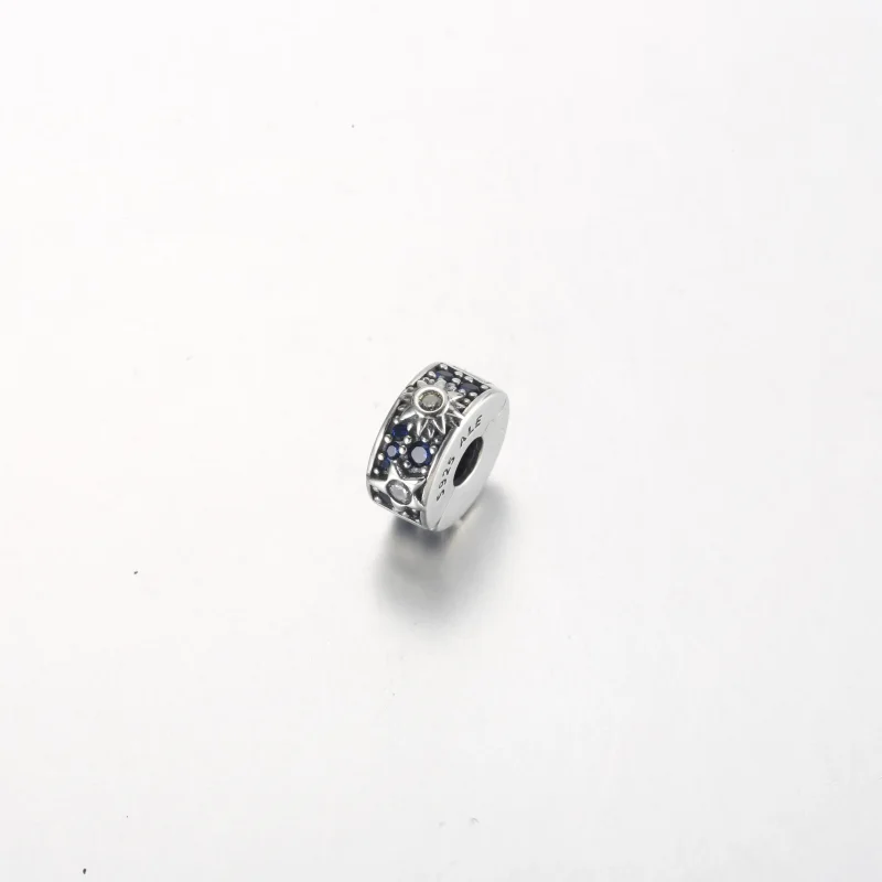 (zdjęcie do) Zawieszka Pandora Celestial Sun, Star i Moon - 792681C01 - Wyświetl 2