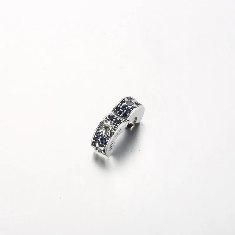 (zdjęcie do) Zawieszka Pandora Celestial Sun, Star i Moon - 792681C01 - Wyświetl 4