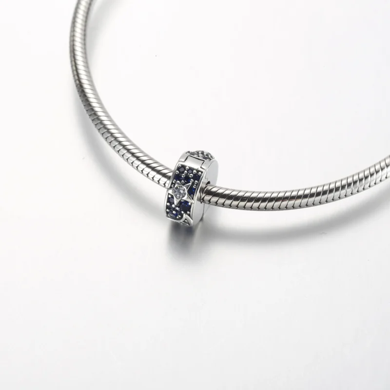 (zdjęcie do) Zawieszka Pandora Celestial Sun, Star i Moon - 792681C01 - Wyświetl 5