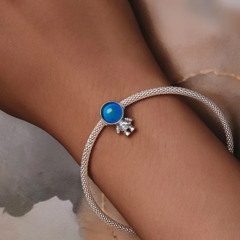 (zdjęcie do) Pandora Styl Ciepłoczuły Charm Astronauty - BSC578-CF - Wyświetl 9
