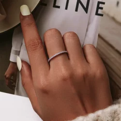 Pandora Styl Różowy Pierścionek z Diamentem - SCR066-J